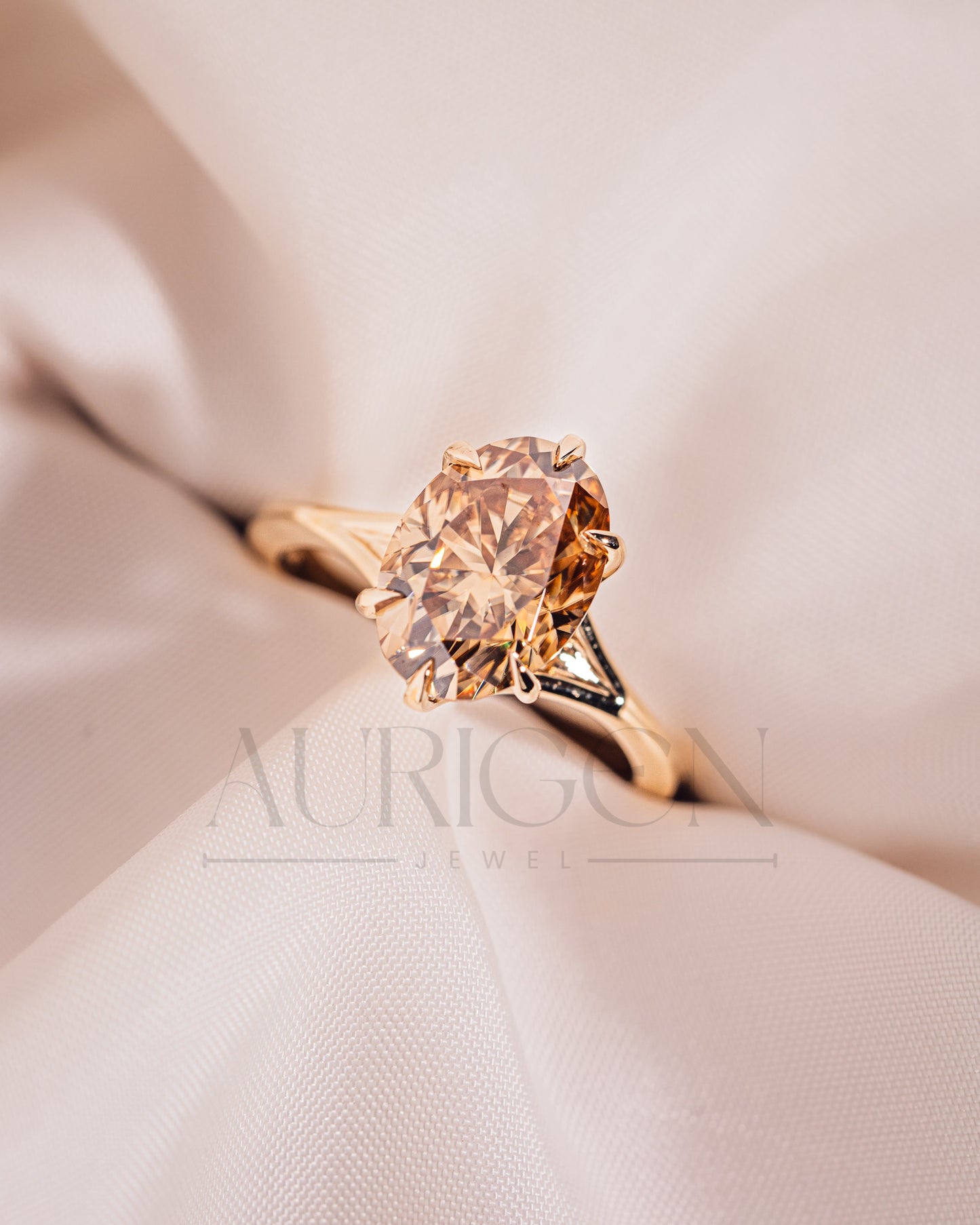 Luxurious Oval Cut Moissanite and Lab Grown Diamond Split Shank Ring
