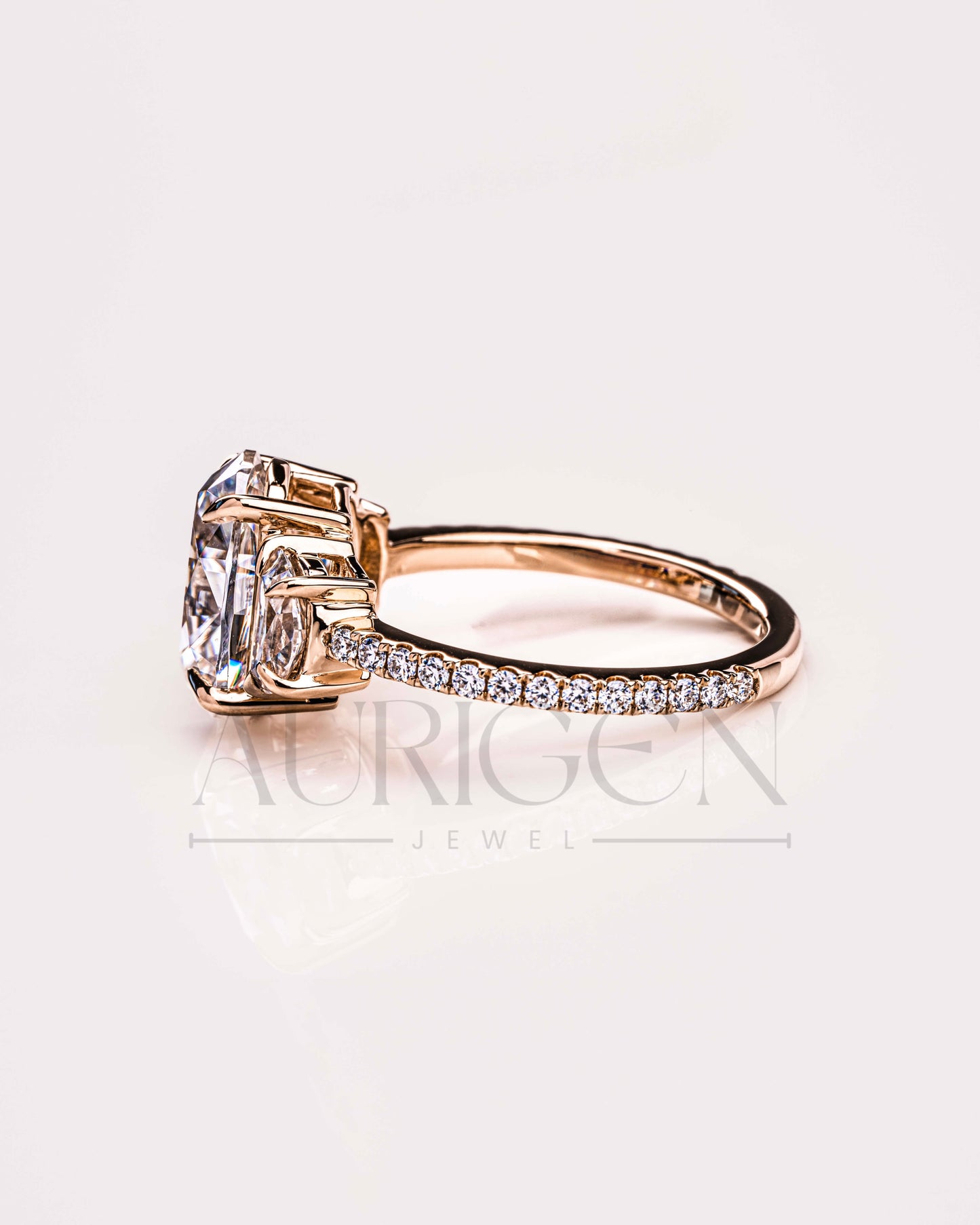 Best 14K Solid Gold Oval Cut Moissanite and Lab Grown Diamond Ring