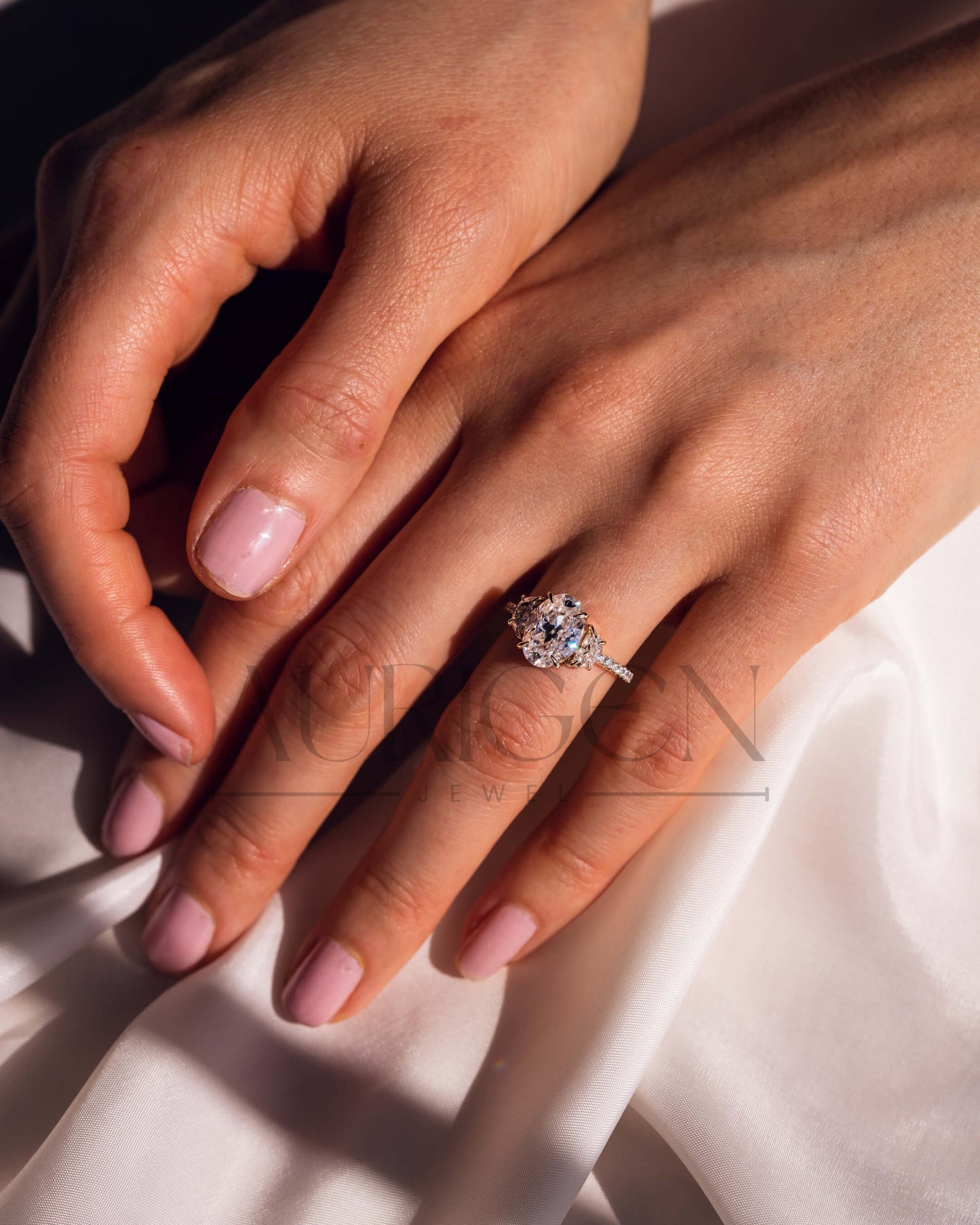 Best 14K Solid Gold Oval Cut Moissanite and Lab Grown Diamond Ring