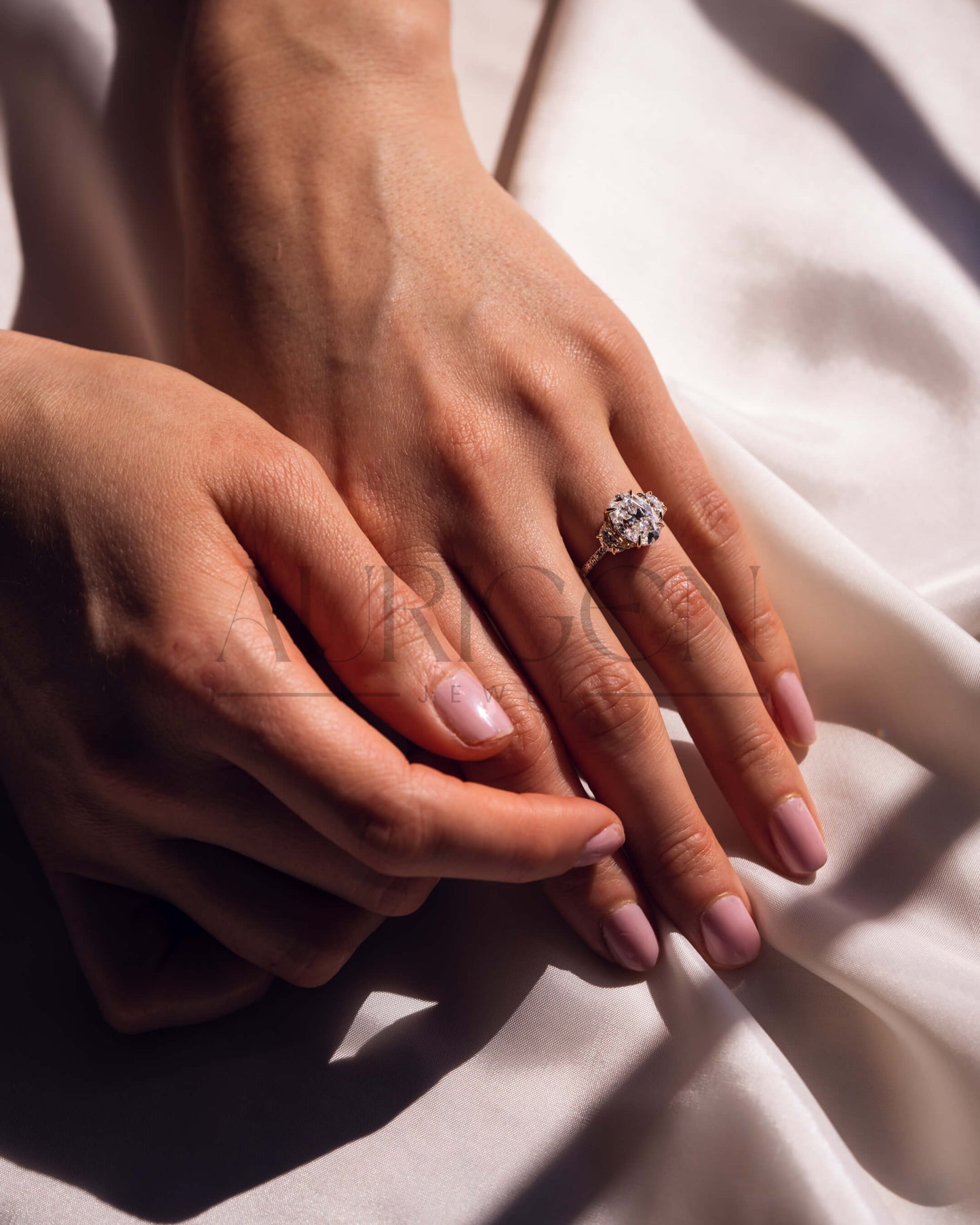 Best 14K Solid Gold Oval Cut Moissanite and Lab Grown Diamond Ring