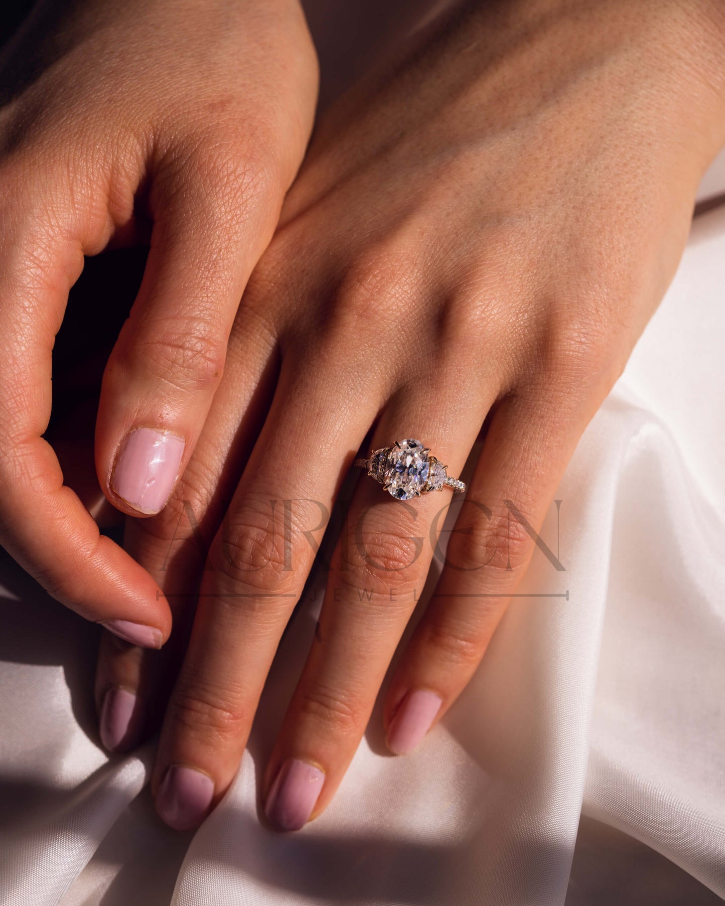 Best 14K Solid Gold Oval Cut Moissanite and Lab Grown Diamond Ring