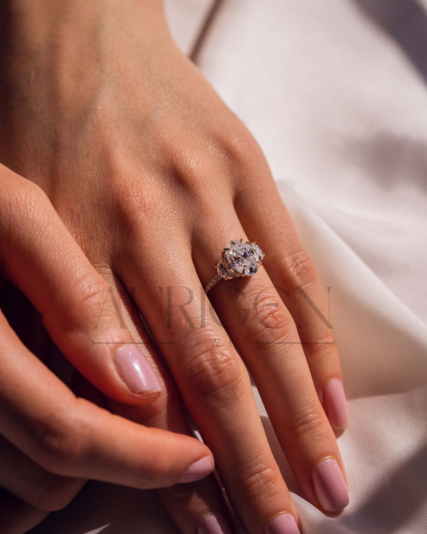 Best 14K Solid Gold Oval Cut Moissanite and Lab Grown Diamond Ring