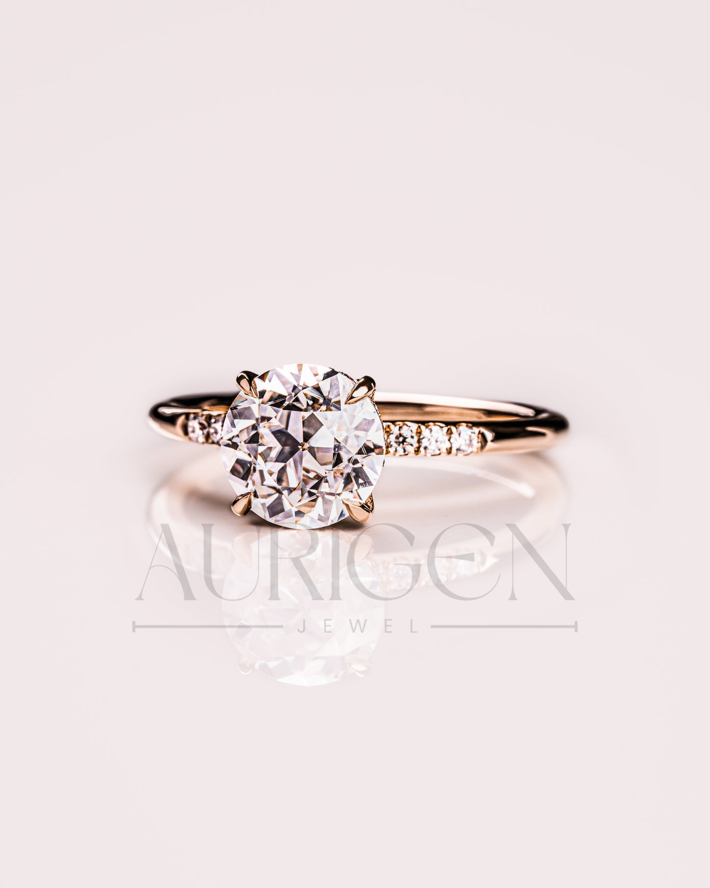 Solitaire Round Cut Engagement Ring-Lab Grown and Moissanite Diamond