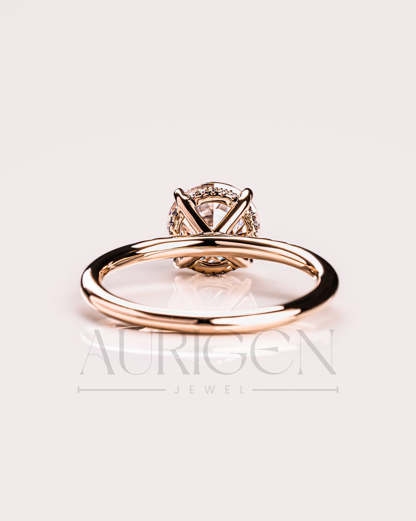 Solitaire Round Cut Engagement Ring-Lab Grown and Moissanite Diamond