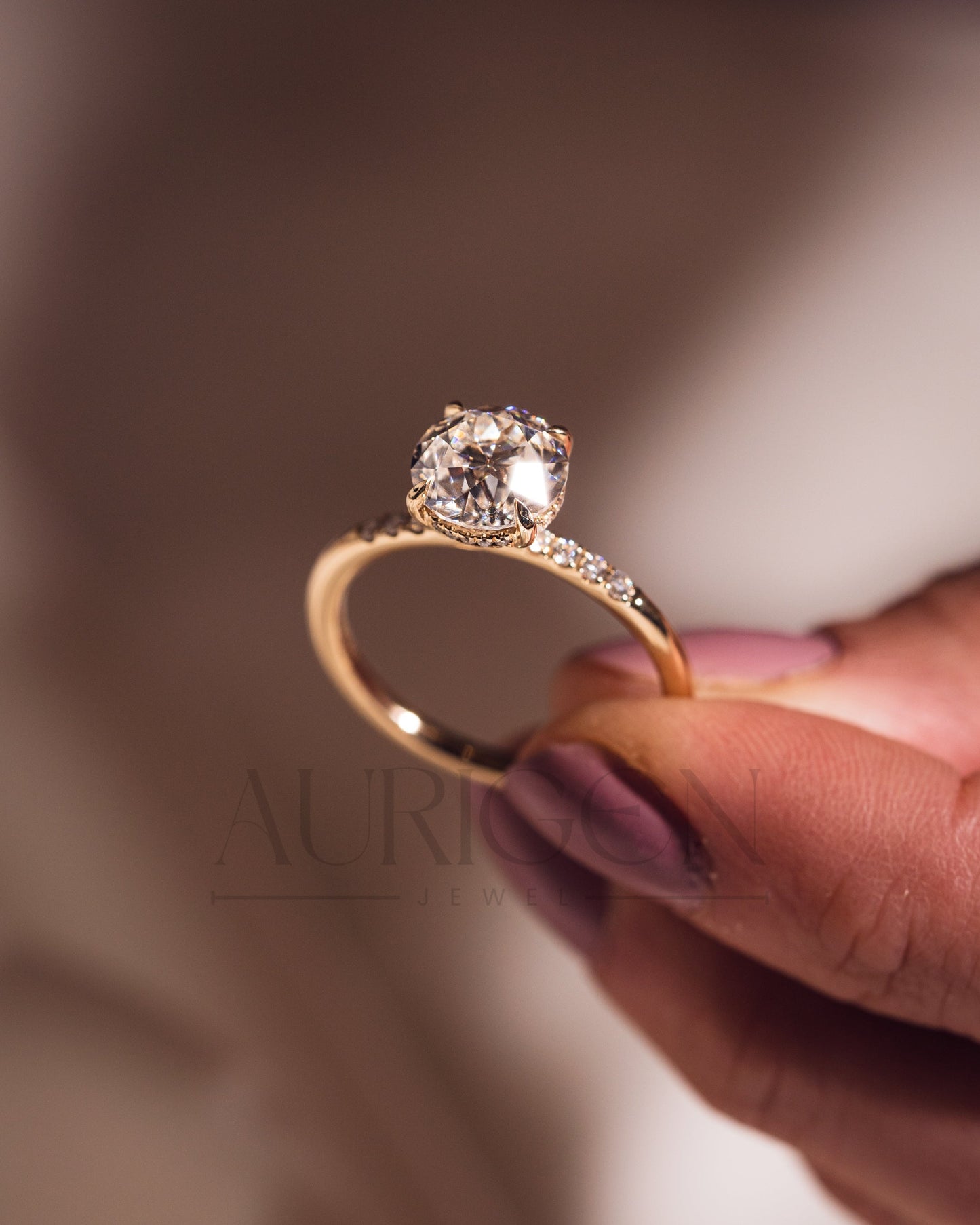 Solitaire Round Cut Engagement Ring-Lab Grown and Moissanite Diamond