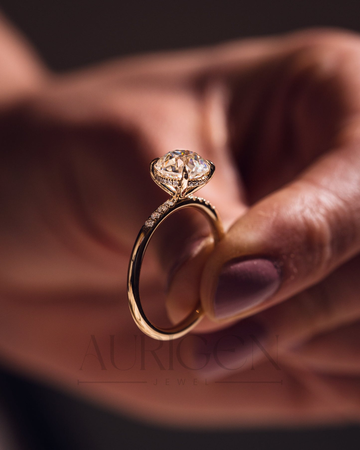 Solitaire Round Cut Engagement Ring-Lab Grown and Moissanite Diamond