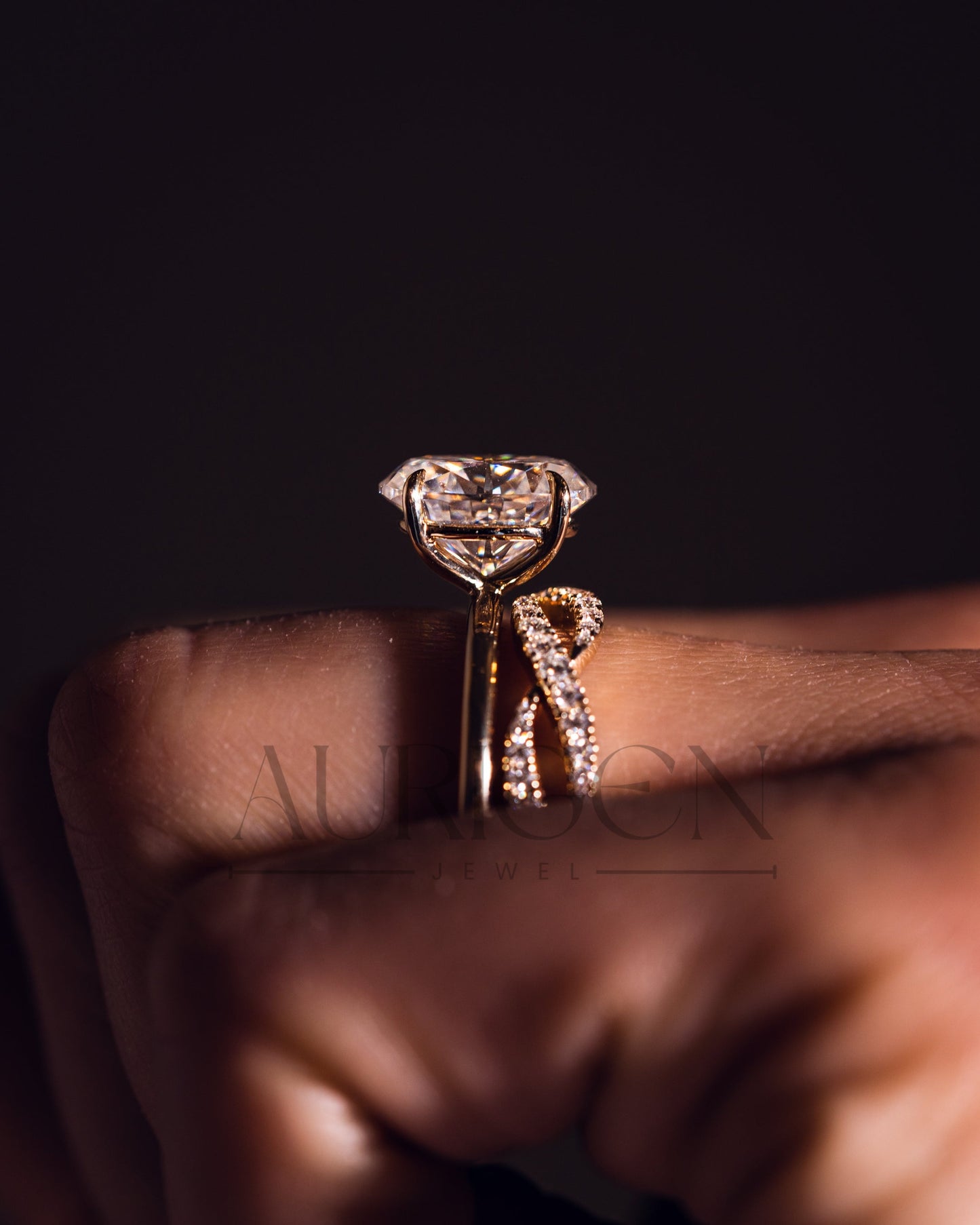 Infinity Style Sparkle Band – Round Cut Moissanite and Lab Grown Diamond