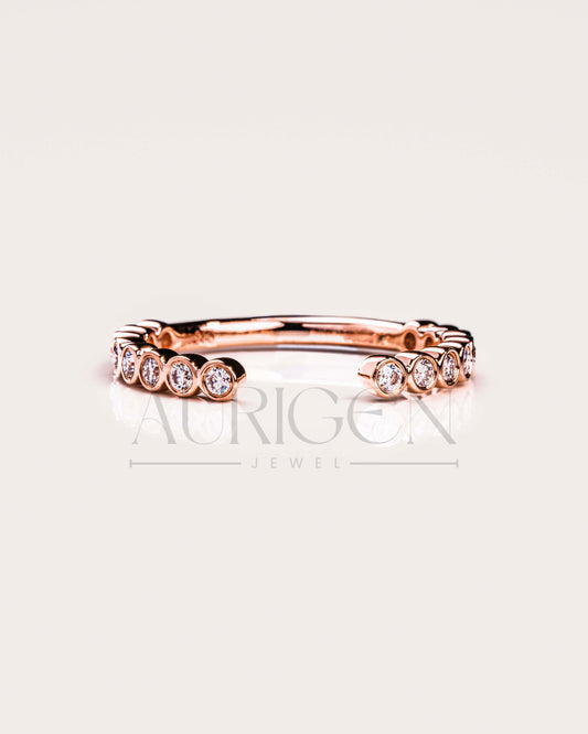 Bezel Setting Round Cut Moissanite and Lab Grown Diamond Engagement Band
